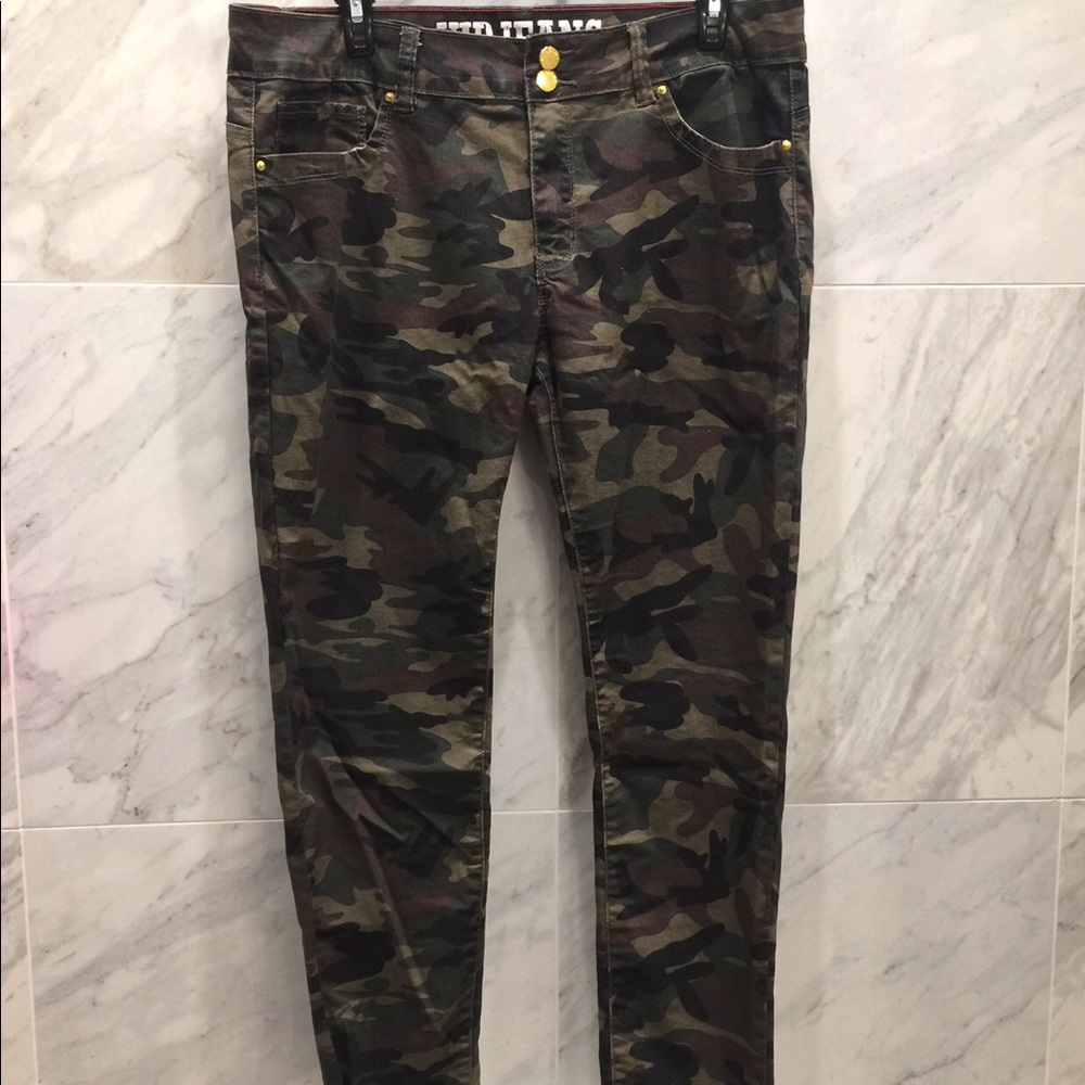Camouflage skinny jeans size 17/18